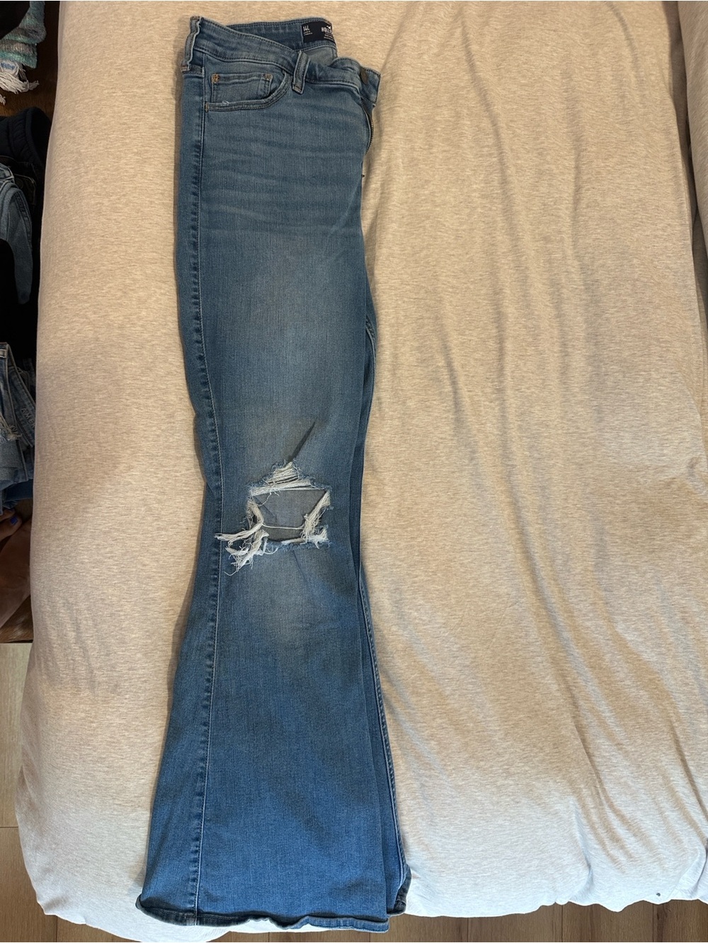 Hollister Women's High-Rise Flare Jeans - Light Blue Wash Size 14L or 32L